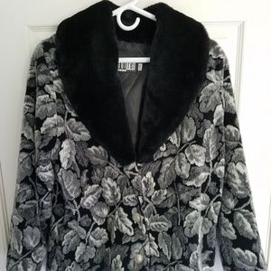 Duffel Outdoor Coat Size Medium